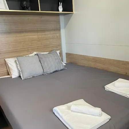 Bunar Mobile Home, 50m From The Sea In Na Moru