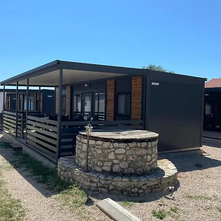 Bunar Mobile Home, 50m From The Sea In Na Moru Sveti Petar (Zadar)