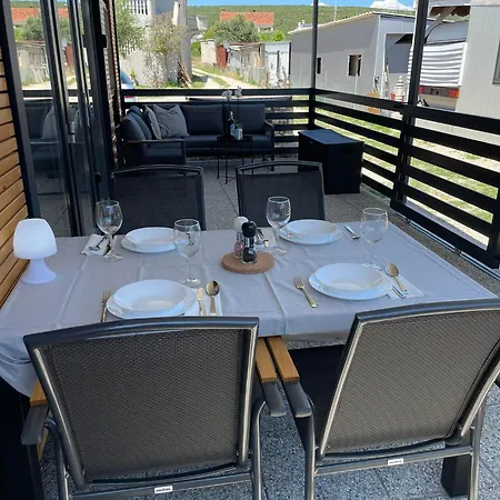 Kamp Bunar Mobile Home, 50m From The Sea In Na Moru Sveti Petar (Zadar)